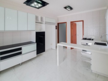 Jardim das Industrias, sobrado com 3 dorms